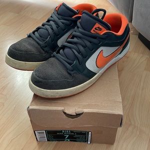 Nike Mogan 3 - Orange/Grey/White